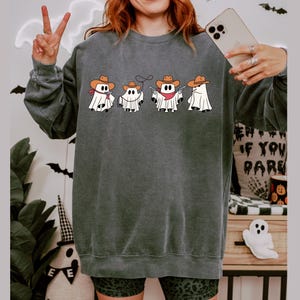 Cowboy Ghost Sweatshirt, Funny Halloween Western Sweatshirt, Spooky Cowboy Ghost Pullover, Cute Halloween Sweatshirt, Yeehaw Ghost Gift Idea