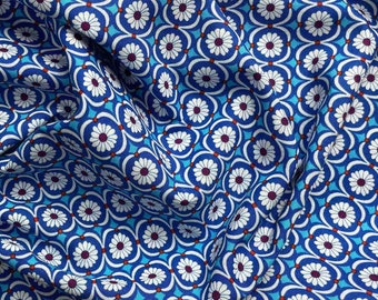 Fabric flowers blue patterned Betty Butter Jolijou, 100% cotton, SWAFING, available from 0.5 m