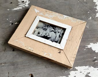 4x6 Shabby Chic  Photo Frame: Reclaimed Wood, Rustic Patina