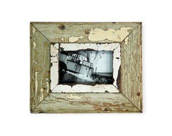 4x6 Shabby Chic vintage photo frame. Made from authentic reclaimed timber.
