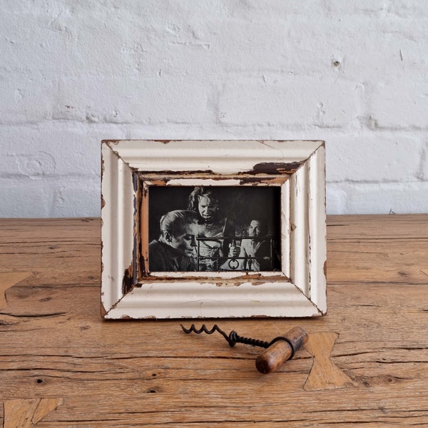 4 x 6 Shabby Chic Photo Frame by Luna Designs made from reclaimed vintage architrave. Weathered white enamel paint with dark brown undercoat