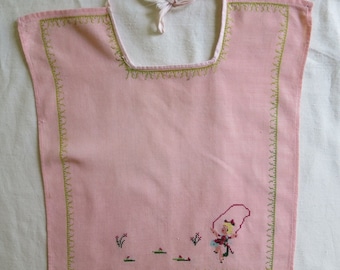 vintage babies bib/ hand embroidered linen baby bib/1940's/pink embroidered bib/13"x12"