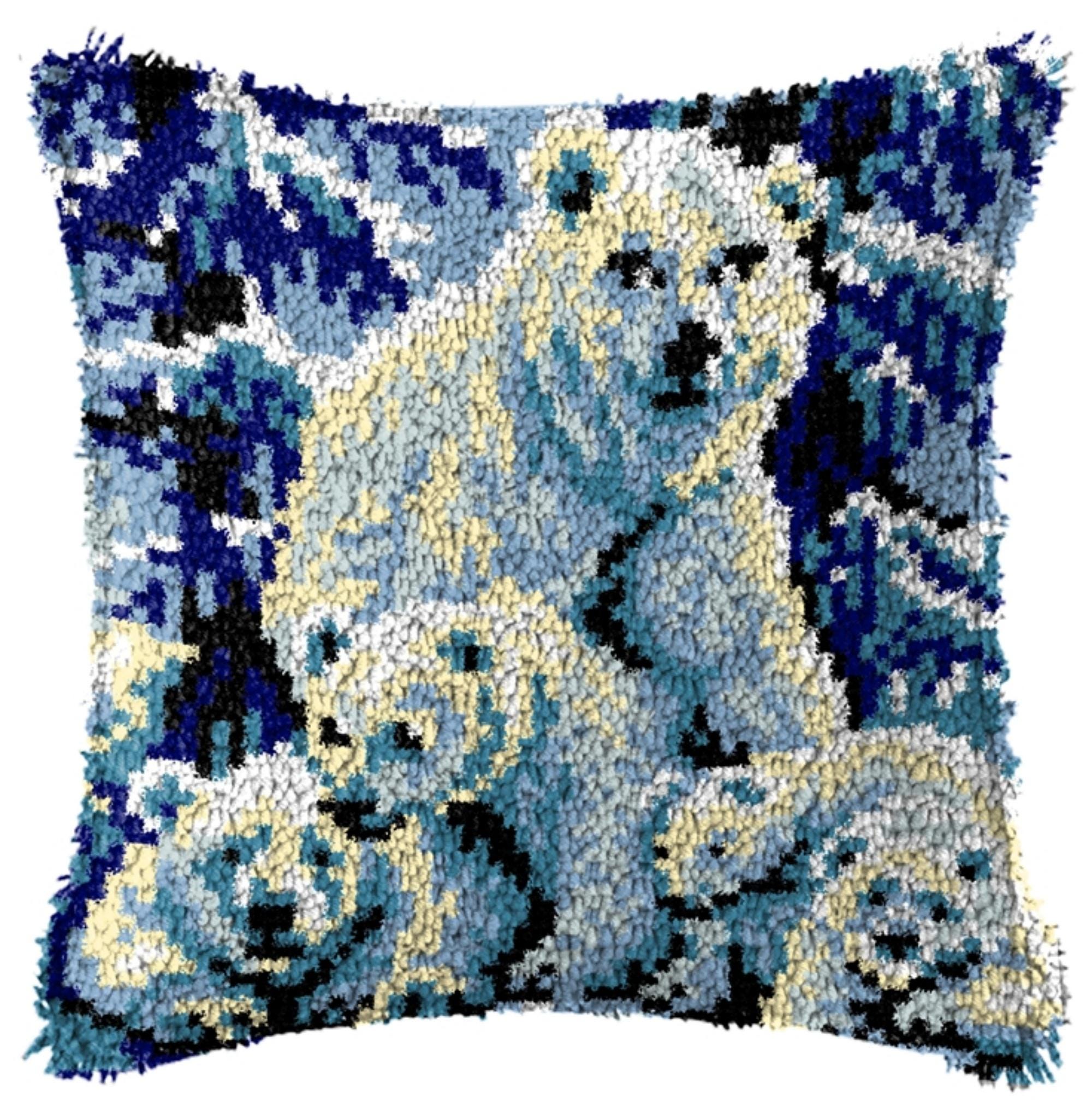 ラッチフック「白くま」手作りクッションキット　毛糸