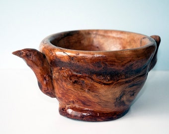 Wooden bowl with one bird head on natural alder wood - one of a kind!