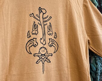 Knochen Ritual Block-gedrucktes T-Shirt, 100% weiche Baumwolle