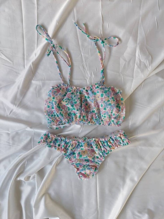 floral print bralette