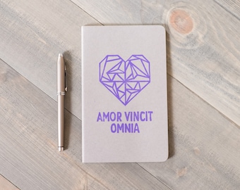 Diario d'amore, diario di gratitudine, Moleskine Cahier, Love Conquers All, Travel notebook, Block print notebook, Regalo di San Valentino per lui