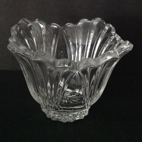 Vintage American Brilliant Cut Crystal Scalloped Candy Dish Ornate Burst Base