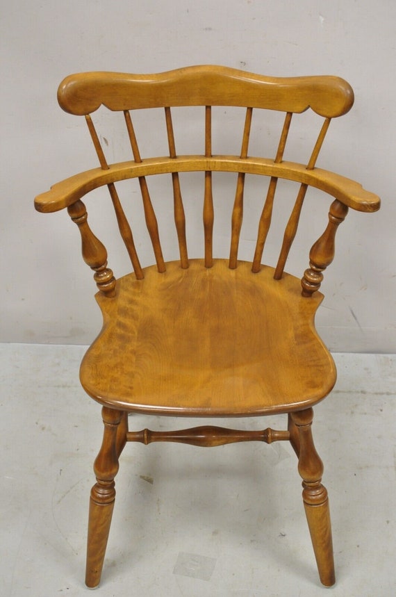 Ethan Allen Heirloom Nutmeg Maple Windsor Comb Back Dining Side