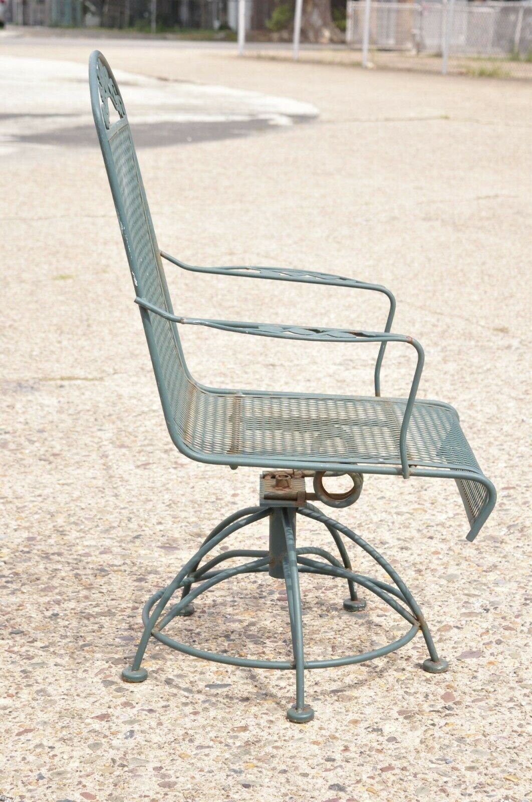 Wrought iron on sale swivel chairs