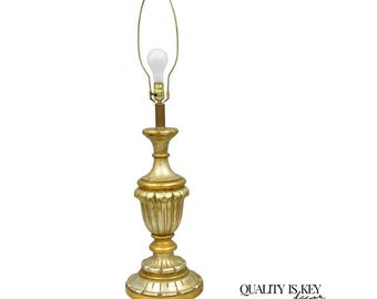 Lámpara de mesa vintage italiana de estilo Hollywood Regency, de madera tallada en plata y oro dorado