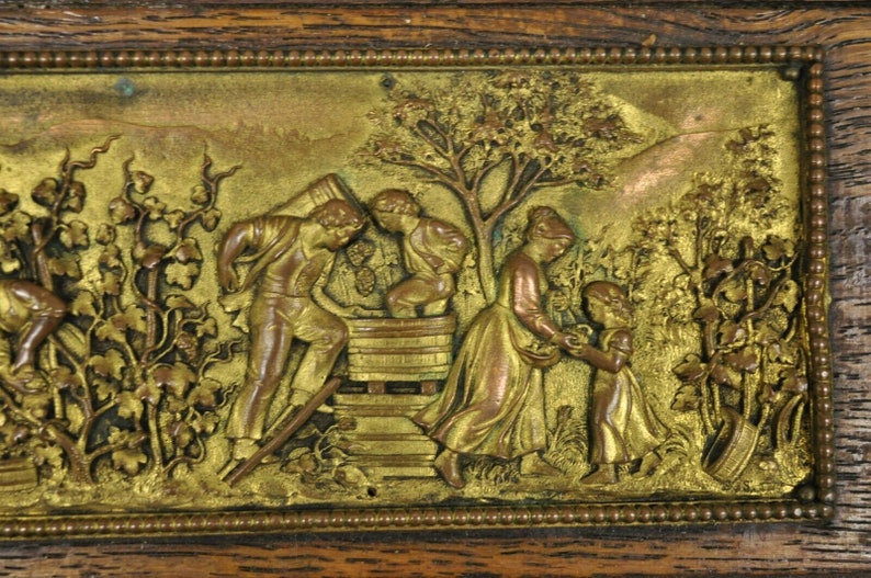 Antique E. Schutzmarke Oak Wood Figural Bronze Relief Jewelry Box Casket image 4