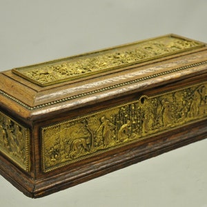 Antique E. Schutzmarke Oak Wood Figural Bronze Relief Jewelry Box Casket image 2