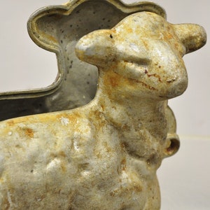 Antique Wagner Cast Aluminum Figural Lamb Metal Chocolate Cake Pan Mold image 5