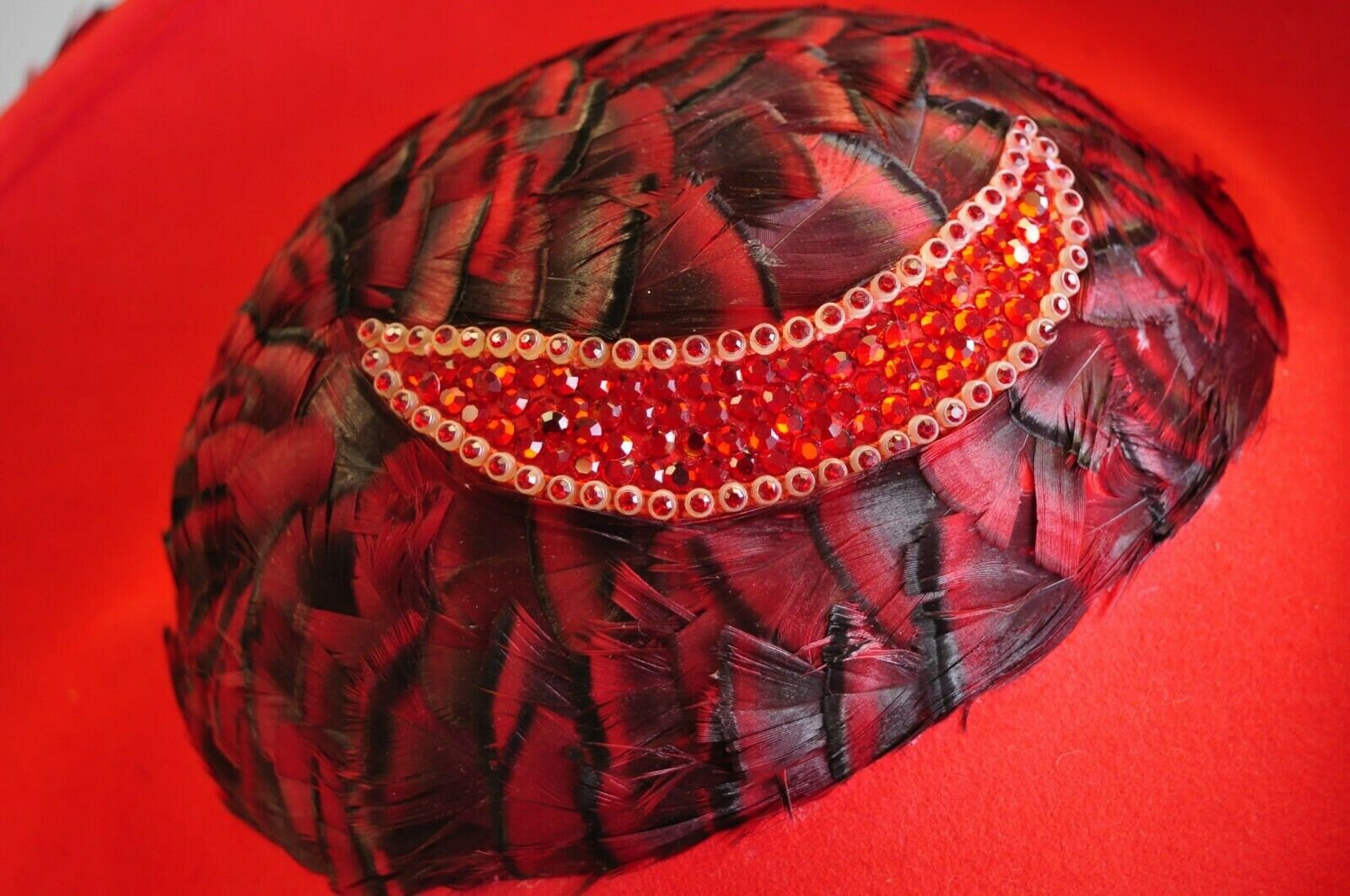 Vintage Jack Mcconnell Red Feather Rhinestone Wide Brim Wool  display picture 2