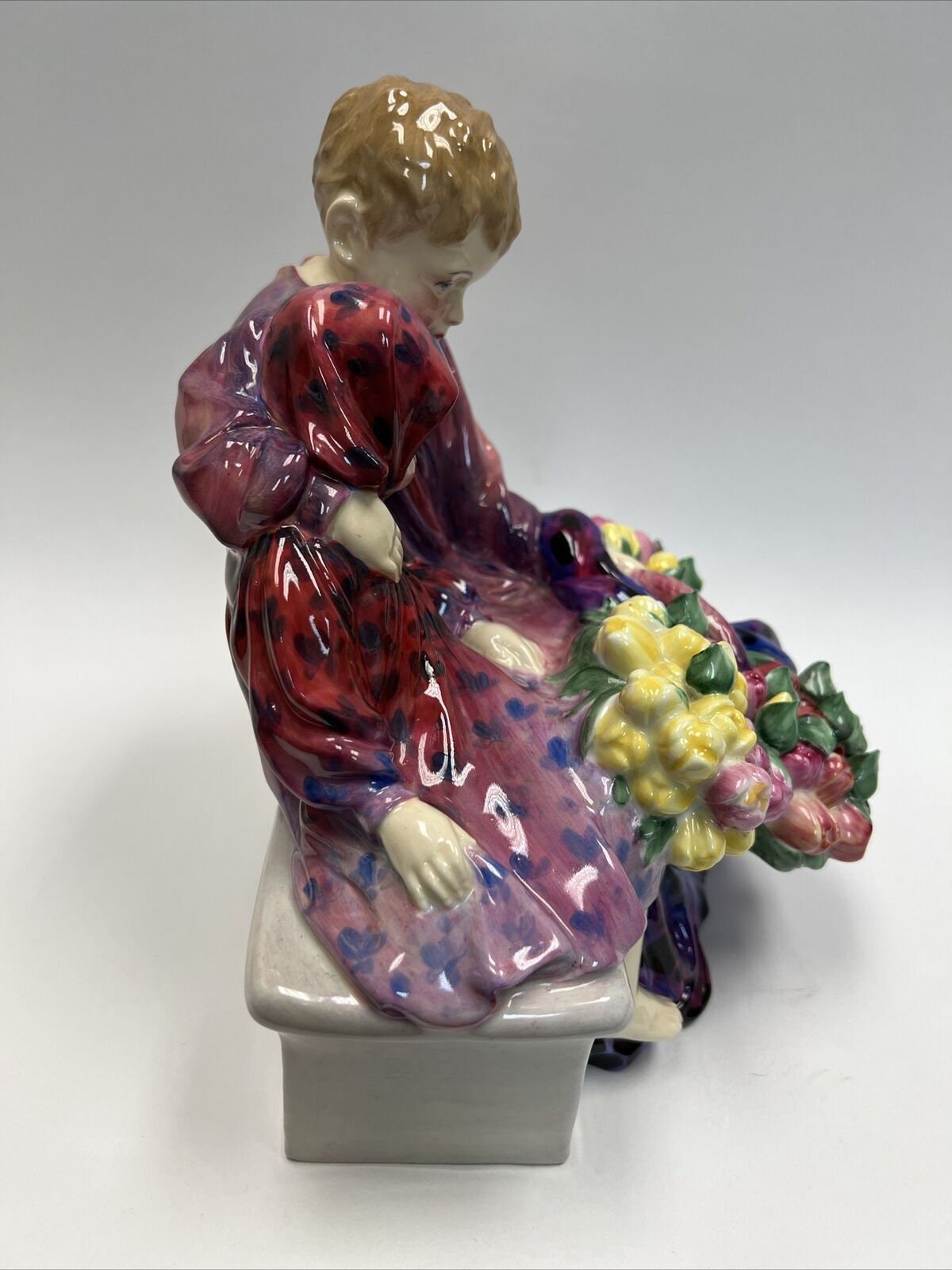 Vintage Royal Doulton the Flower Sellers Children HN 1342