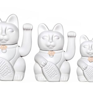 Diminuto Cielo. Lucky Cat wellcome manekineko fortune gift 3 sizes L-M-S japanese tradition Colour: white image 2