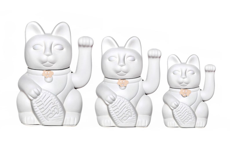 Diminuto Cielo. Lucky Cat wellcome manekineko fortune gift 3 sizes L-M-S japanese tradition Colour: white image 2