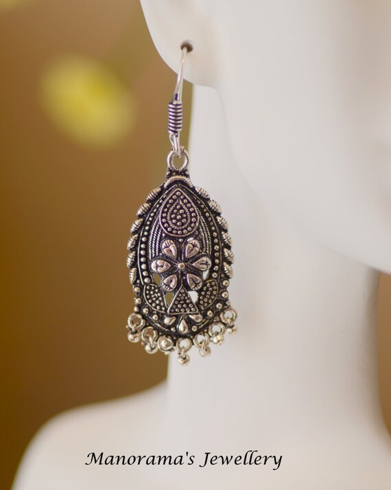 Metal on sale alloy earrings