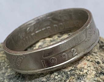 Anello con moneta da un quarto di dollaro in rame degli Stati Uniti e spilla da punzone centrale per lui o per lei, anello con date 1965-1998, anello con moneta di compleanno, anno di anniversario