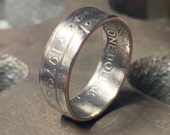 Anello con moneta da un dollaro di Susan B. Anthony del 1979
