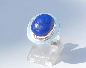 Lapis lazuli ring in 925 sterling silver, women's ring, minimalist style stone and silver ring, ring size 50, large lapis lazuli ring, silver lapis ring
