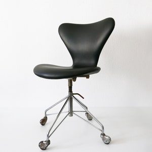 Rare Mid Century Modern Office Chair or Desk Chair by ARNE JACOBSEN for Fritz Hansen, Denmark, 1960s