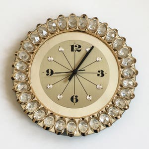 Pompöse Hollywood Regency Style WANDUHR | JUNGHANG QUARTZ Uhrwerk | ∅ 30 Cm