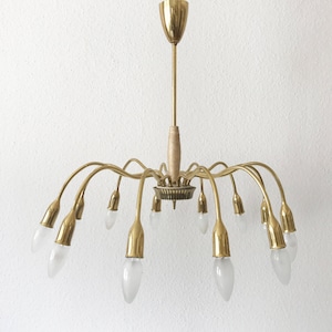Mid Century Modern | Sputnik | Atomic VEREINIGTE WERKSTÄTTEN 12-Armed Brass CHANDELIER | Ceiling Lamp | Stilnovo | Arteluce Era, 1950s