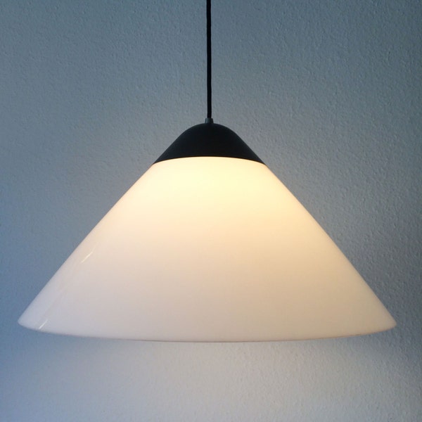 Elegant 'Opala Midi' Pendant Lamp | Hanging Light by HANS J. WEGNER for Louis Poulsen, Denmark, 1970s | Ø 51,5 cm | TOP condition!
