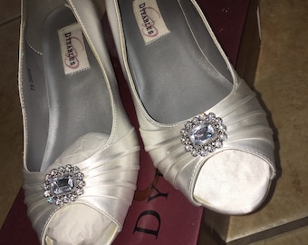 dyeable wedding wedges