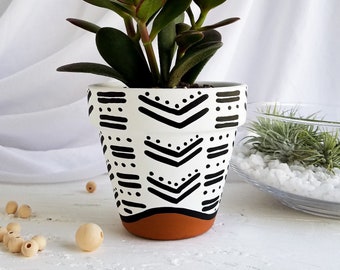 Black and white mud clothes inspired hand painted plant pot, indoor planter with drainage hole, cache pot, mud cloth planter.