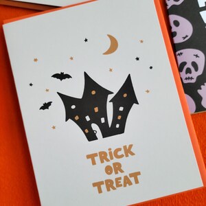 Trick or Treat Halloween Card, Blank Halloween Greeting Card, Cute Halloween, Haunted house Halloween card.