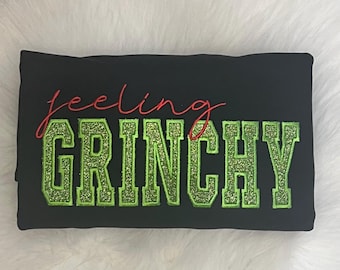 Sudadera con bordados con purpurina FEELING GRINCHY, sudadera Feeling Grinchy, sudadera con bordado de Grinch