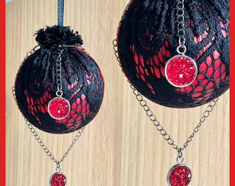 Red and black Druze effect bauble, alternative gothmas decor, gothic lace sparkly  Halloween tree