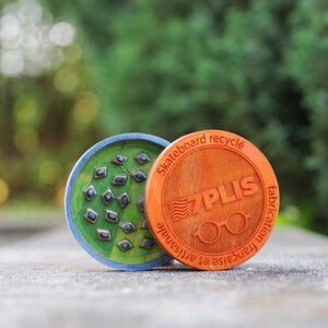 7PLIS Recycled Skateboard Grinder black yellow orange pink turtoise wood