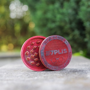 7PLIS Recycled Skateboard Grinder black yellow orange pink turtoise wood