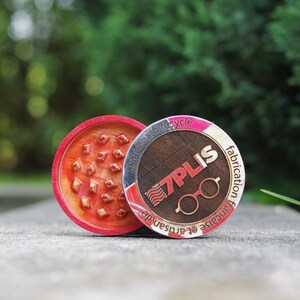 7PLIS Recycled Skateboard Grinder black yellow orange pink turtoise wood