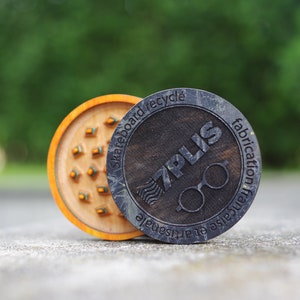 7PLIS Recycled Skateboard Grinder yellow black wood