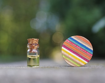 Wtyczka SKATEBOARD z recyklingu, drewniane podkładki w kolorze pomarańczowo-niebieskim, ręcznie robione we Francji