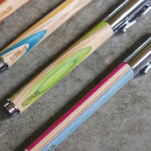 Recycled SKATEBOARD 7PLIS roller pen, handmade in France, pink blue wood image 5