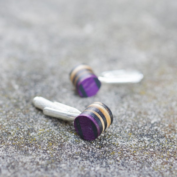 Boutons de manchette skateboard recyclé violet noir et brun