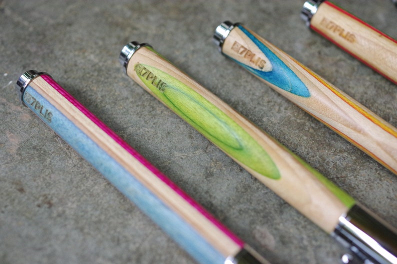 Recycled SKATEBOARD 7PLIS roller pen, handmade in France, pink blue wood image 3