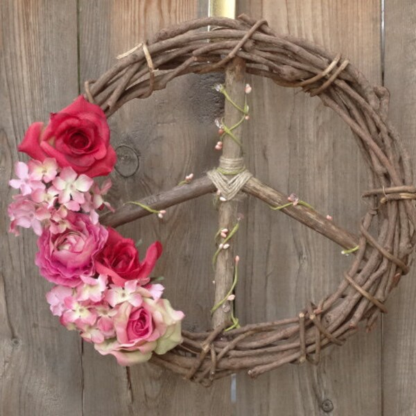 Peace Sign Natural Grapevine Wreath "Cupid's Kiss"/ Hippie Wreath/Peace Sign Wreath/Dorm Decor/Teen Room Decor/ Boho Decor/Boho Wedding