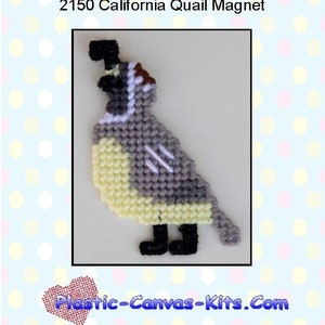 Op de afbeelding: Een plastic canvas patroon voor een Californische kwartel magneet. Het patroon is grijs, wit en geel. Het patroon is alleen voor persoonlijk gebruik en mag niet worden gedeeld. Voltooide producten kunnen worden weggegeven, verkocht op ambachtelijke markten, verkocht op Etsy, etc.