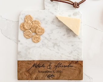 Tabla de quesos de mármol con juego de cuchillos para queso, juego de charcutería personalizado, cuchillos para queso, tabla de quesos de madera de acacia