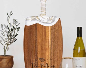 Tabla de cortar de resina epoxi personalizada, tabla de quesos de borde vivo personalizada, regalos para recién casados, regalo para nuevos propietarios de viviendas, regalos de inauguración de la casa