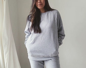 VINTAGE COLLECTION Oversized Organic Cotton Sweatshirt Unisex, Neutral Sweater with side pocket, Minimalist Sweatshirts with pockets