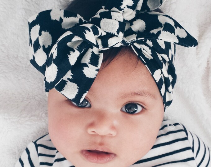 Stylish Big Bow Baby Headwrap // Baby Head Scarf // Black & Cream //top Knot // Cotton Head Wrap