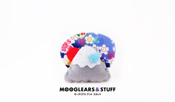 Mt Fuji, Japanese, Felt Hanging Ornament, Pin badge, Christmas decor, Christmas gift, Christmas tree decor, Stocking Fillers, Japan Culture